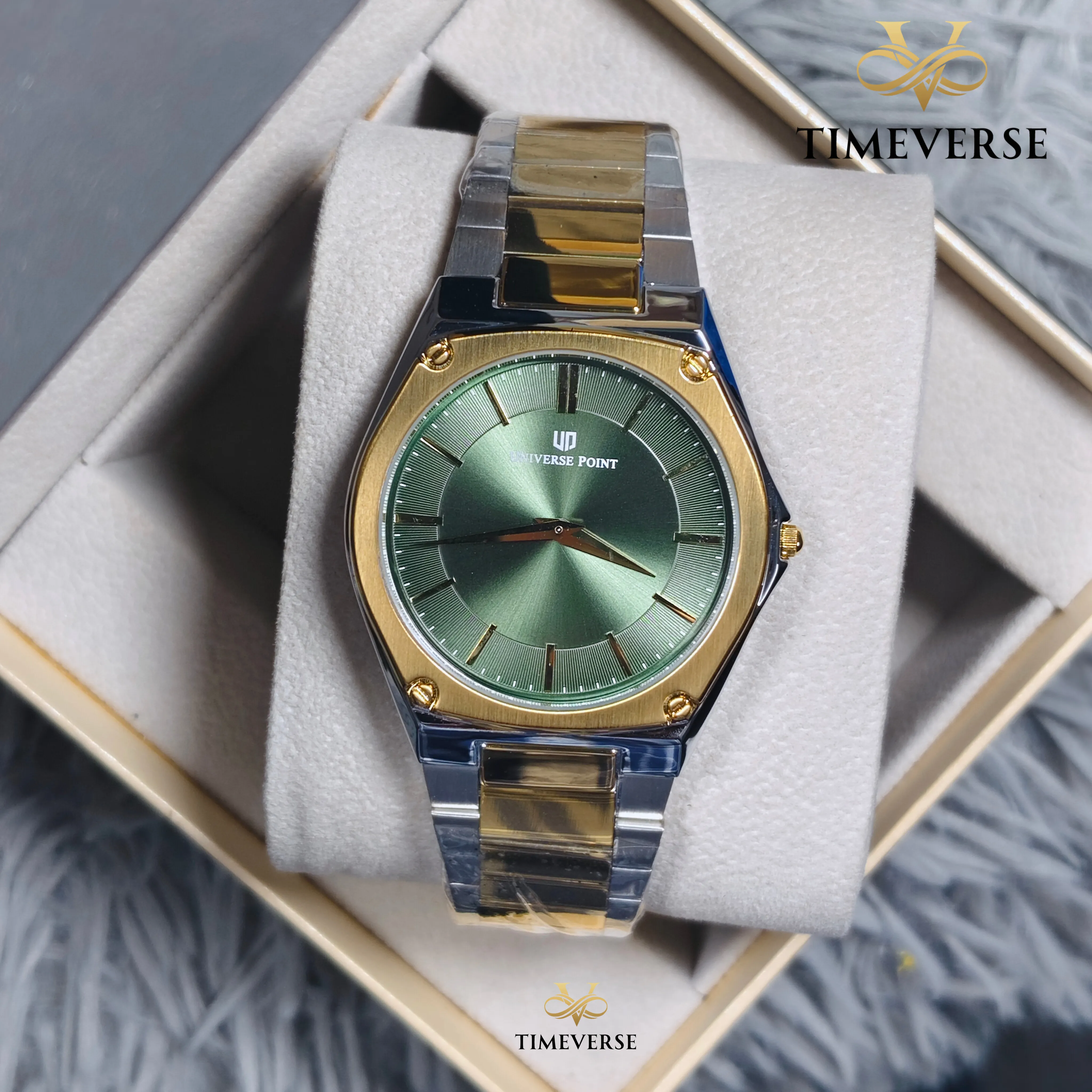 Universe Point 091 Men's Watch - Silver Gold Green