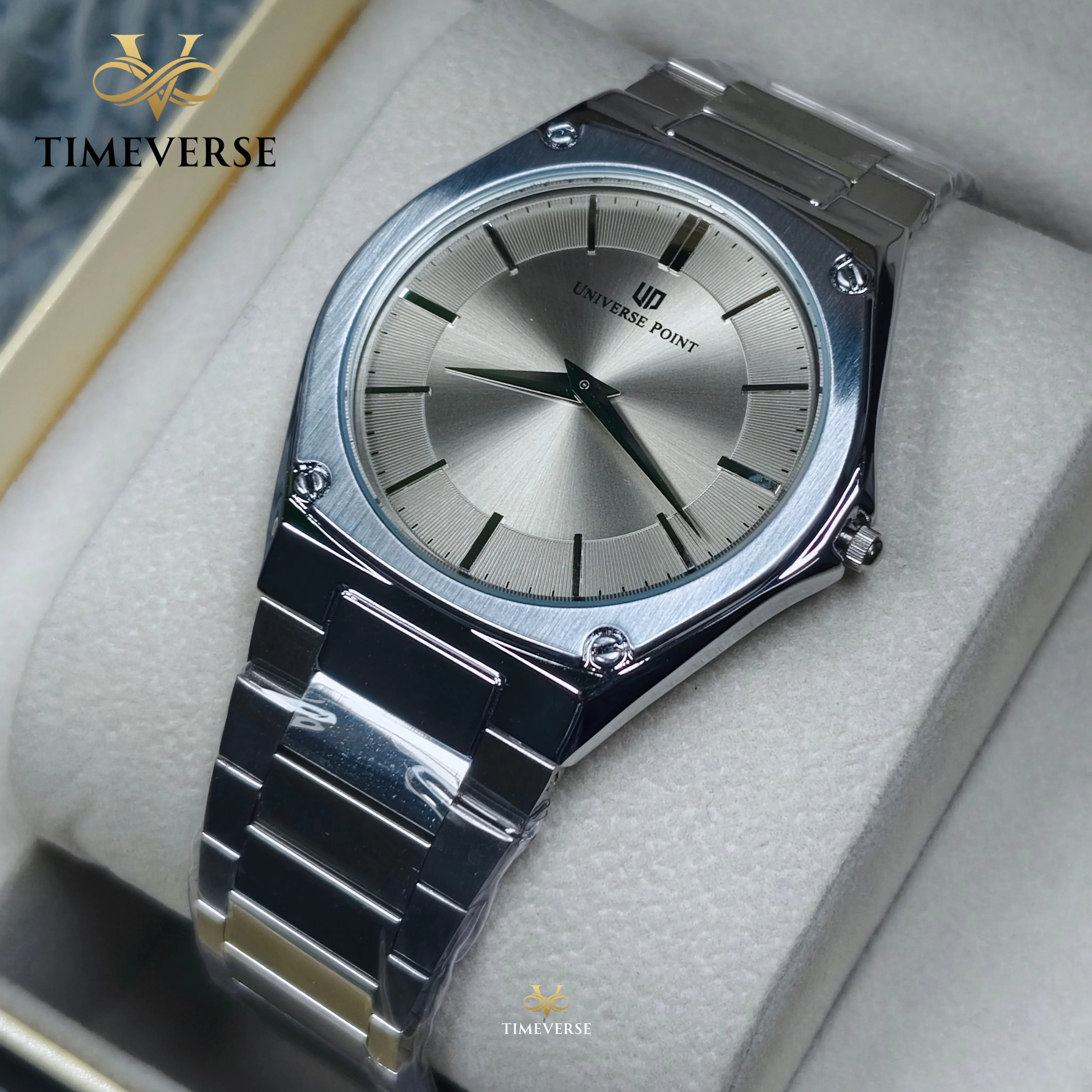 Universe Point 091 Men's Watch - Silver Gray