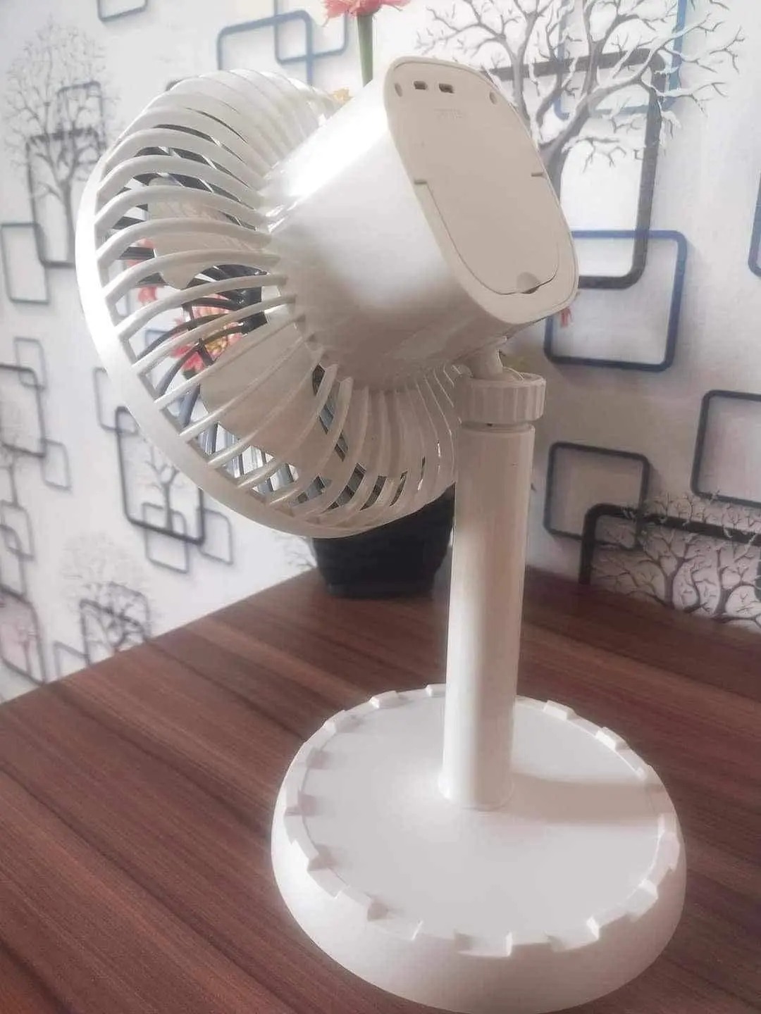 1777209920302_imageye_-_imgi_228_1408309_jy-super-fan-2218-jysuper-mini-lithium-rechargeable-left-right-auto-rotate-table-fan.jpg