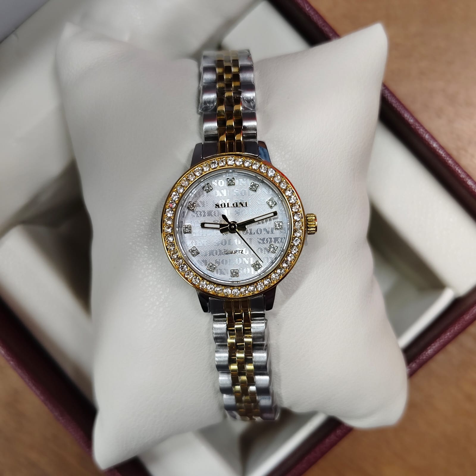 Soloni 1038 For Women - Silver Gold White With Premium Box