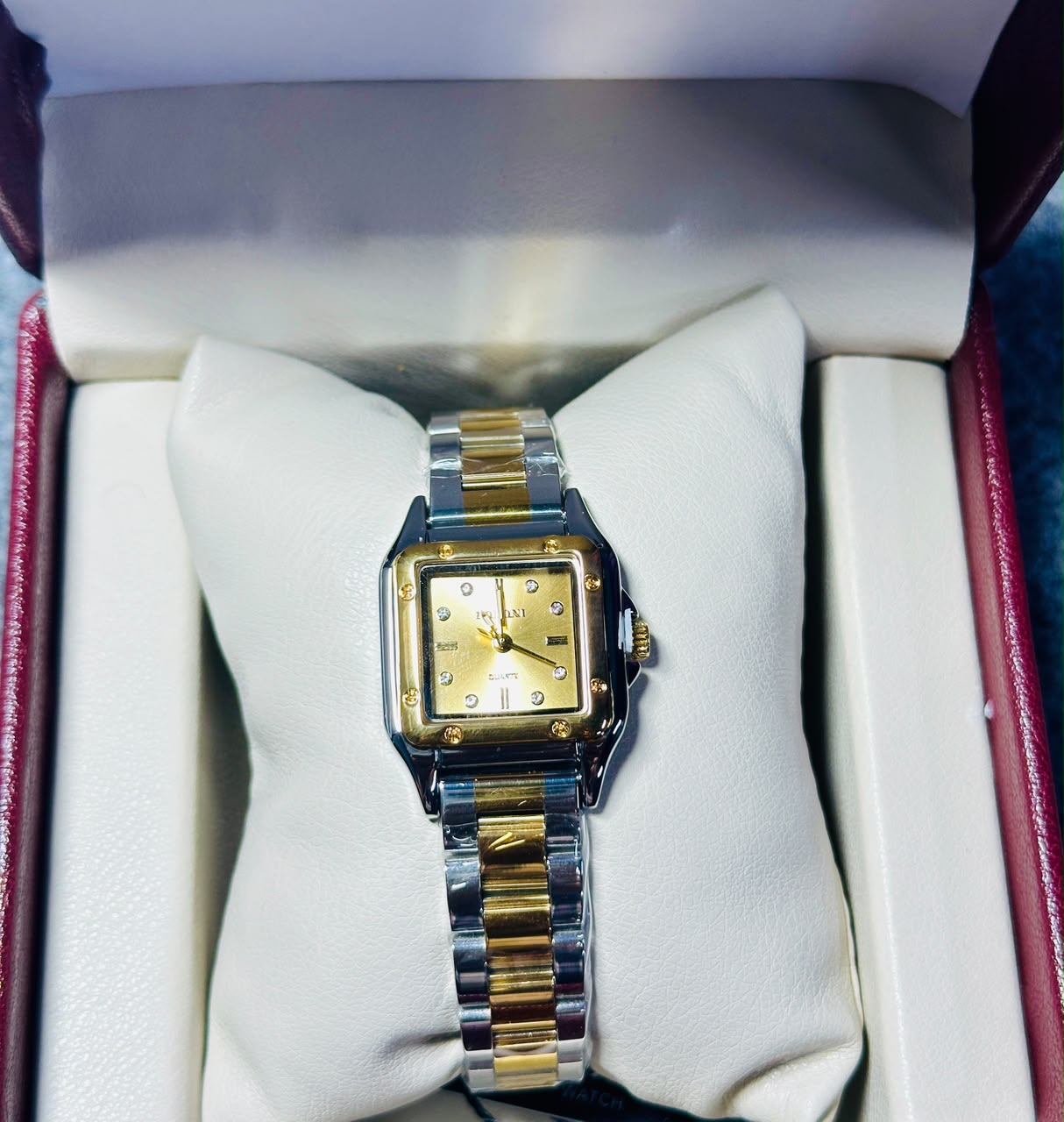 Soloni 1037 For Women -Silver Gold With Premium Box