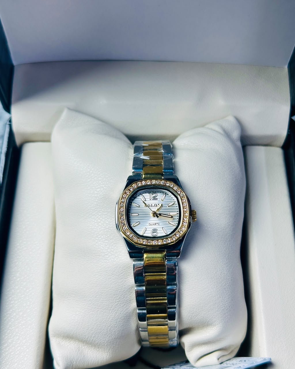Soloni 1046 For Women - Silver Gold White With Premium Box